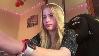 ReikoStamnos webcam model stream image