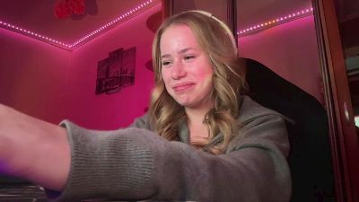 ReikoStamnos webcam model stream image