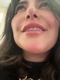 sukhakunis1 webcam stripchat model stream image