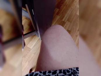 Eva-4 webcam model stream image