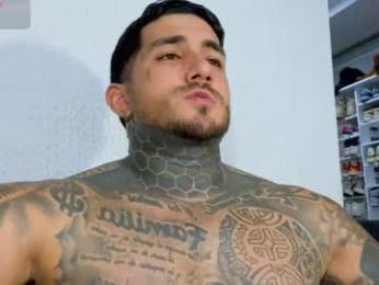 twonaugthy77 webcam chaturbate model stream image