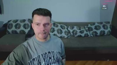 johnnylove22 webcam model stream image