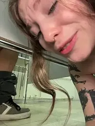 Mimiumuy webcam model stream image