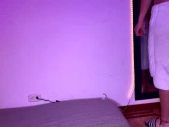 michellepetitte webcam model stream image