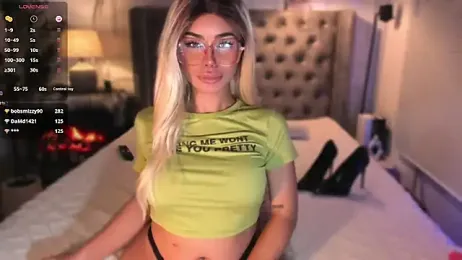 ParisianDoll webcam stripchat model stream image