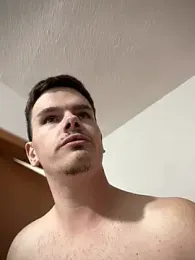 backes_re webcam model stream image