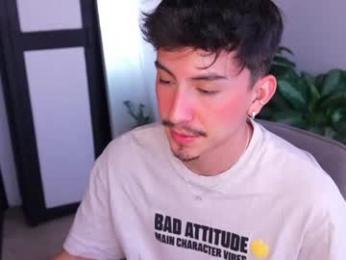 sweettaaron webcam model stream image