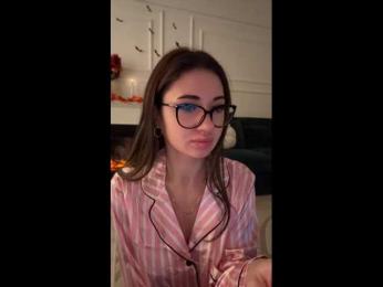 IvyyXOXO webcam bongacams model stream image