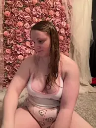 GingerSnap33 webcam model stream image