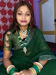 Sweet-priyaa webcam model stream image