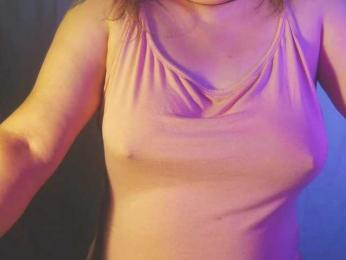 SPRING webcam bongacams model stream image