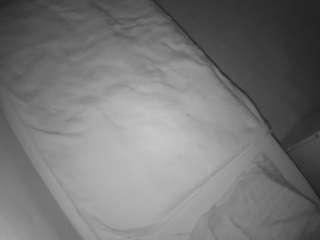 voyeurcam-julmodels-greybed-2 webcam model stream image
