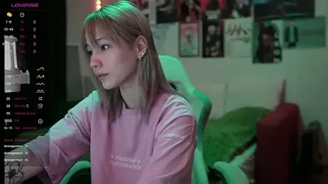 Traharaa webcam model stream image