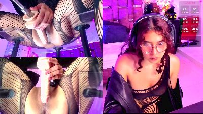 RossieGames webcam cam4 model stream image