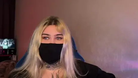 Xtoni_ webcam model stream image