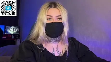 Xtoni_ webcam model stream image