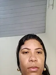 IndiaPozuda_ webcam model stream image