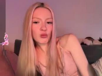 kvetapin webcam model stream image