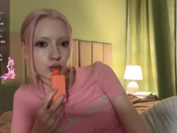 kvetapin webcam model stream image