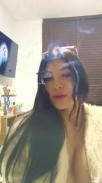 Chari858 webcam model stream image