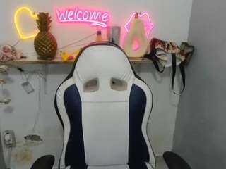 donat3lla webcam model stream image