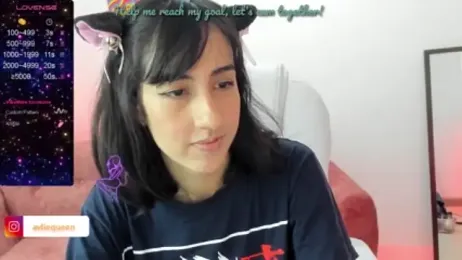 AvlieQueen webcam model stream image