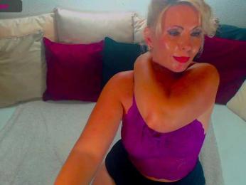 Alexin-McQueen webcam model stream image