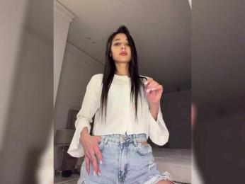 MolliKiana webcam model stream image