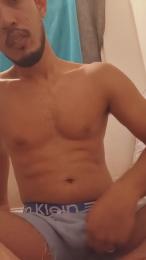 MaxOFiMoon webcam model stream image