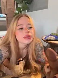 curchez_ webcam model stream image