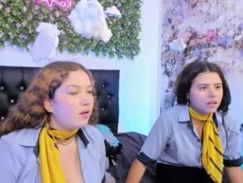 zoe_and_valeria webcam model stream image