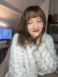 Victoiire webcam model stream image