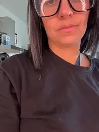 LaPetiteKim webcam model stream image