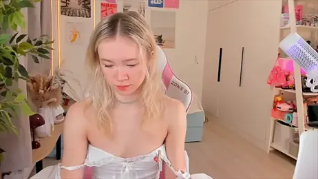 Lily_Young webcam stripchat model stream image