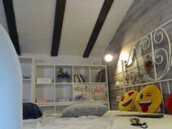 littleflowers webcam chaturbate model stream image