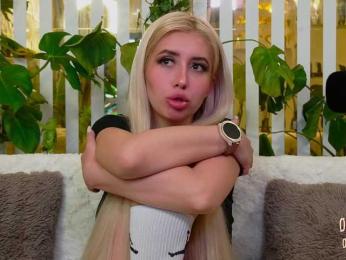 FlowwwerGirl webcam bongacams model stream image