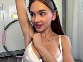 littlemia19 webcam chaturbate model stream image