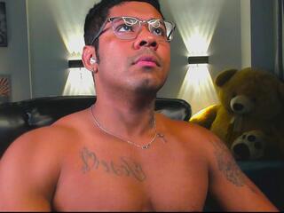 Derek Castle webcam flirt4free model stream image