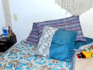 Aaron Bain webcam model stream image