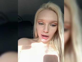AmmyAlexInPublic webcam bongacams model stream image