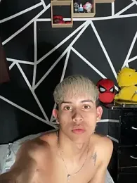 migueyalejo_teens webcam model stream image