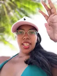 SheenaBrooke webcam stripchat model stream image