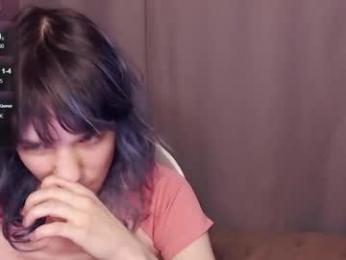 robin_yours webcam model stream image