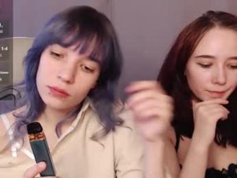 robin_yours webcam model stream image