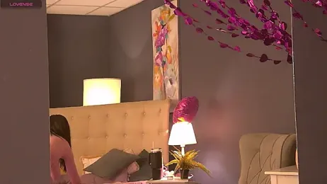 SeniGrandee webcam model stream image