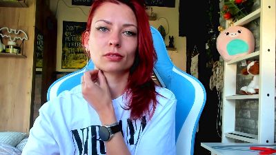 Karoline121 webcam model stream image