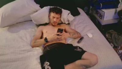 Navrrok webcam model stream image