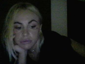 Millisa13 webcam model stream image