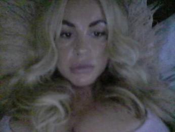 Millisa13 webcam model stream image