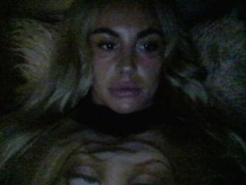 Millisa13 webcam model stream image